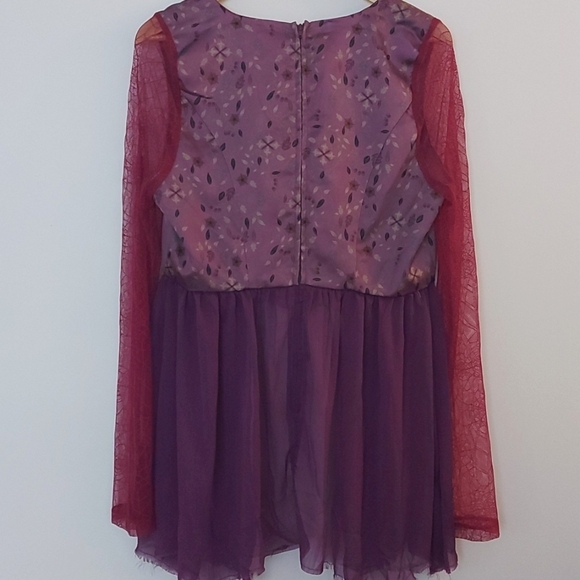 NWT Hot Topic Disney Hocus Pocus Sarah Peplum Top Spider Web Sleeves Size XL - Picture 3 of 10